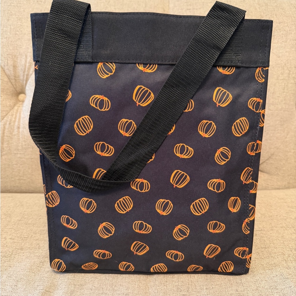 Thirty-One Essential Storage Tote | Sketched Pumpkins | Fall Halloween